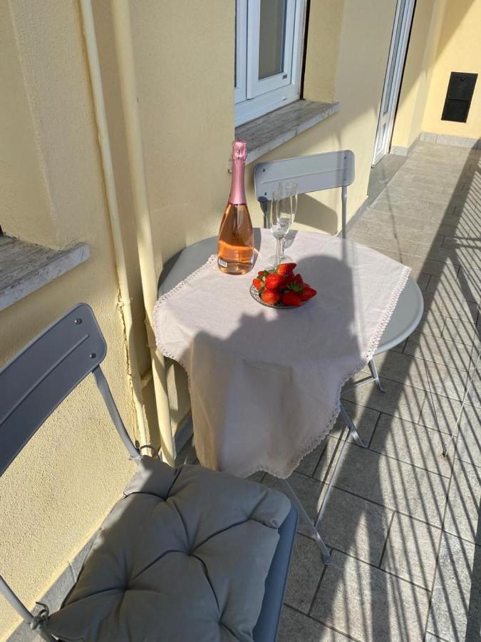 Apartmán Garibaldi 46 Verbania Exteriér fotografie
